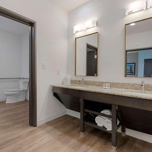 King Room Mobility accessible